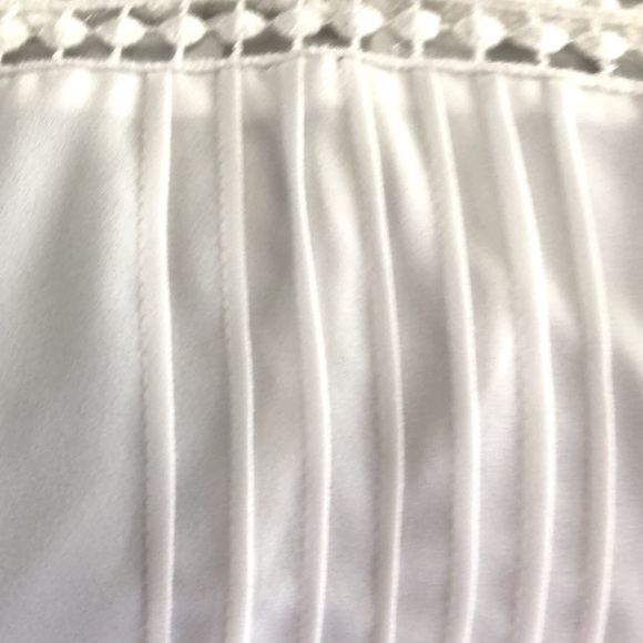 SZ M CHOIES BRAND TOP LACE SLEEVES WITH SOFT PLEATS AT BODICE AREA WHITE - Picture 7 of 7